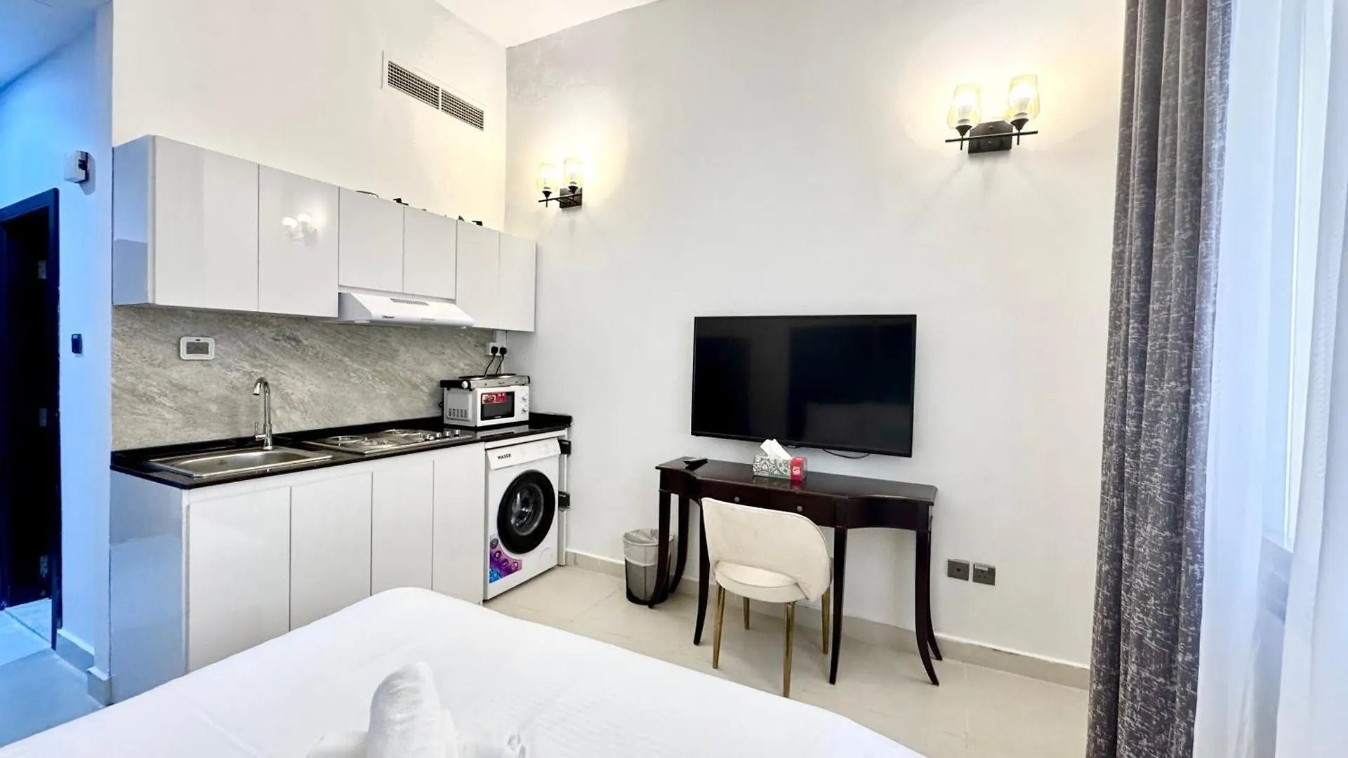 Apartment Al Manara Classic Deluxe Studio Dubai United Arab Emirates